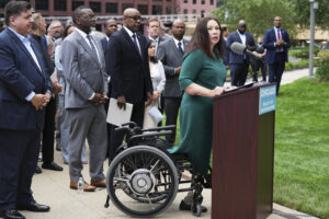 duckworth-says-us-strike-on-venezuelan-boat-opens-americans-to-similar-attacks