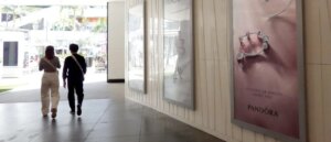 report:-group-of-masked-thieves-rob-california-jewelry-store,-elderly-owner-has-stroke