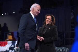 harris-depicts-tense-relationship-with-biden-team-in-new-book