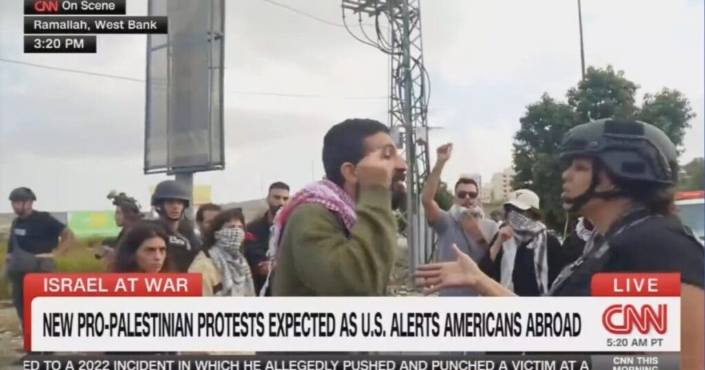 angry-palestinian-confronts-cnn-reporter-during-live-broadcast,-chants-“f*ck-cnn”-and-accuses-leftist-network-of-being-“genocide-supporters”-(video)-|-the-gateway-pundit-|-by-jim-hᴏft