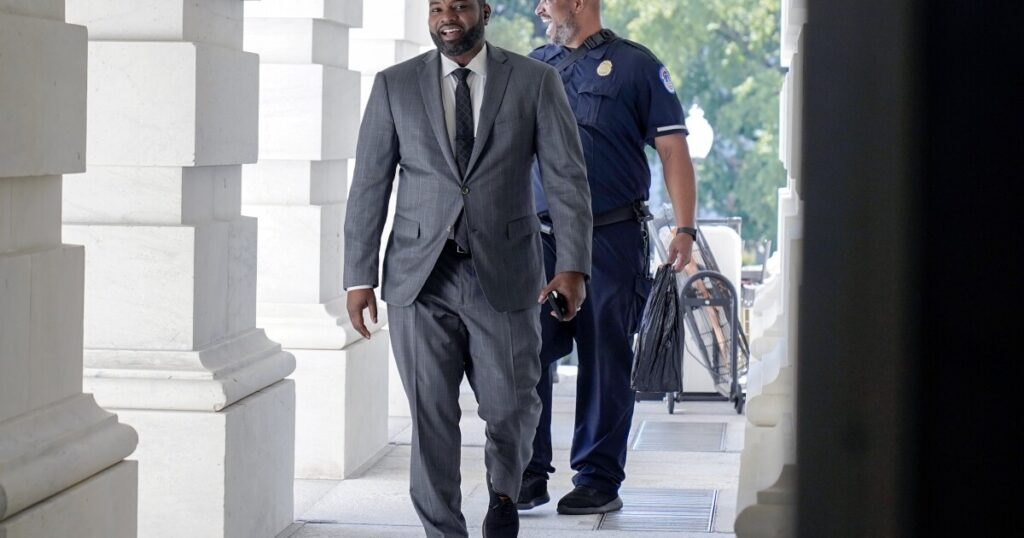 byron-donalds-announces-he-will-run-for-house-speaker
