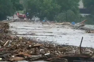 comfort-in-hill-country:-crosses-point-to-jesus,-salvation