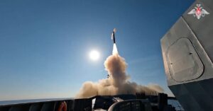 russia-tests-hypersonic-missile-at-nato’s-doorstep—and-shares-the-video