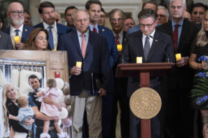 charlie-kirk-honored-during-capitol-vigil-with-bipartisan-showing