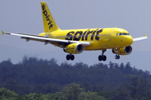 ‘get-off-the-ipad!’:-spirit-airlines-pilot-scolded-after-straying-too-close-to-trump’s-air-force-one