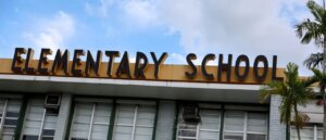 6th-graders-walk-out-of-class-to-join-parents-protesting-teacher