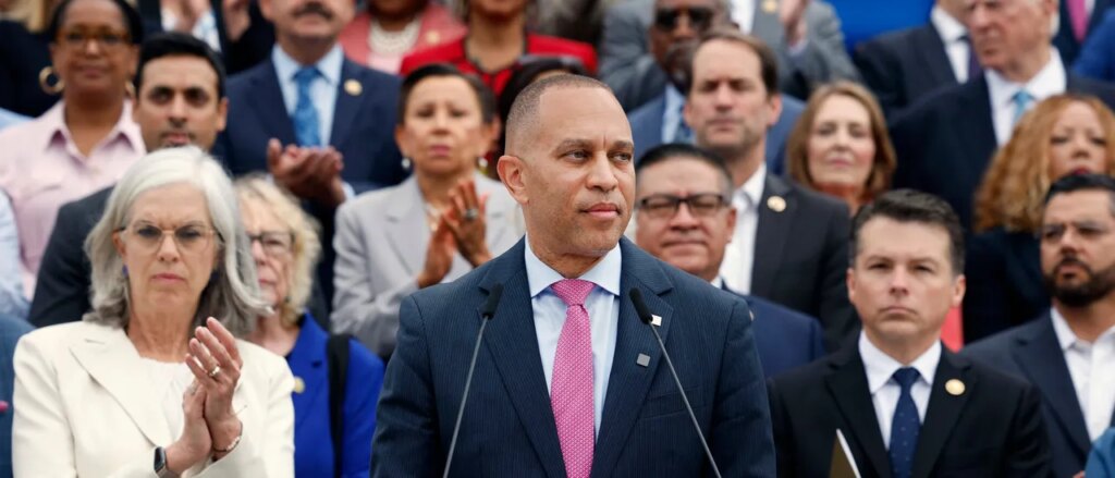 democrats-vote-in-droves-to-shut-down-government-but-gop-funding-bill-passes-anyway