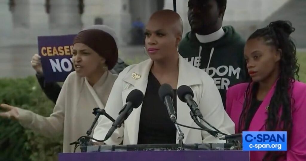antisemitic-rep.-ilhan-omar-has-a-meltdown-and-lashes-out-at-reporter-when-questioned-on-israel’s-right-to-self-defense-against-hamas-who-slaughtered-innocent-israelis-including-children-|-the-gateway-pundit-|-by-jim-hᴏft