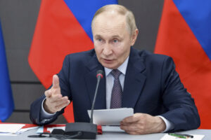 russia-launches-a-large-scale-attack-on-ukraine,-killing-3-and-wounding-dozens