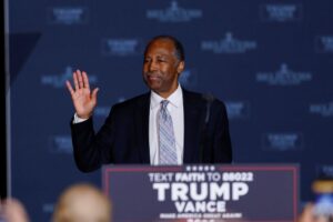 trump-to-award-ben-carson-with-presidential-medal-of-freedom