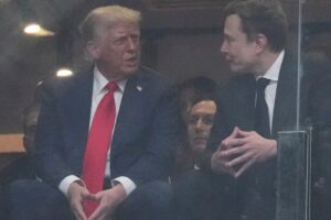 trump-and-musk-shake-hands-during-charlie-kirk’s-memorial-in-arizona
