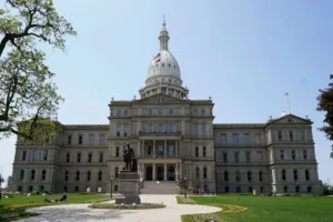 michigan-supreme-court-takes-up-challenge-to-great-lake-pipeline