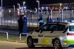 mysterious-drones-near-scandinavian-airports-force-closures