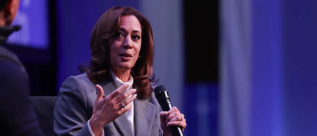 anchor-presses-kamala-harris,-who-then-realizes-maybe-she