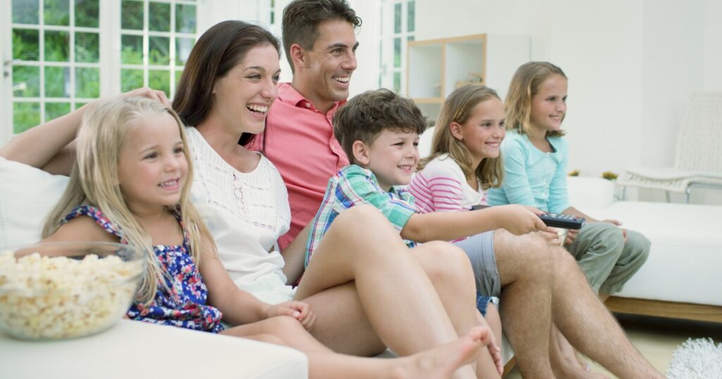 economic-freedom-allows-women-to-achieve-larger-family-size