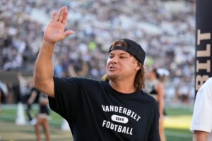 theo-von-asks-dhs-not-to-include-him-in-‘banger’-deportation-video