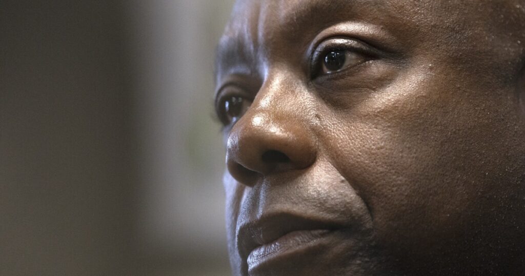 tim-scott-blasts-house-gop-as-a-‘zoo’-that-could-cause-losses-in-2024