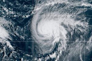 us-braces-for-storm-expected-to-hit-the-east-coast-as-hurricane-imelda-in-coming-days