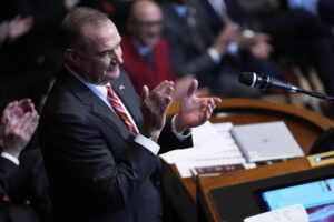 kehoe-signs-missouri’s-new-congressional-map-into-law