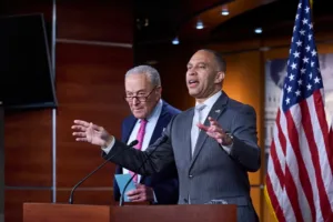 house-democrats-roasted-over-‘shutdown-selfie’