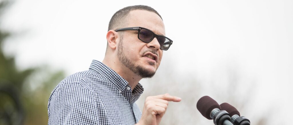 shaun-king-claims-he-helped-negotiate-release-of-gaza-hostages,-families-say-he’s-lying