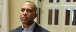 hakeem-jeffries-squirms-when-asked-if-he-will-withhold-a-paycheck-during-shutdown