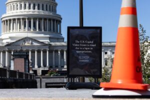 campaigns-seize-on-government-shutdown-to-bolster-candidates