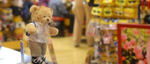 build-a-bear-employee-allegedly-refuses-to-name-stuffed-animal-after-charlie-kirk-at-teen