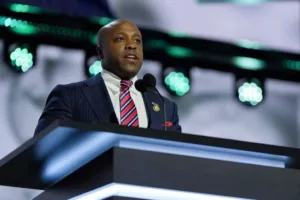 wesley-hunt-launches-texas-senate-bid,-bashing-his-opponents-‘petty-feud’