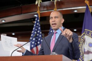 jeffries-and-schumer-deny-trump’s-bipartisan-shutdown-talks