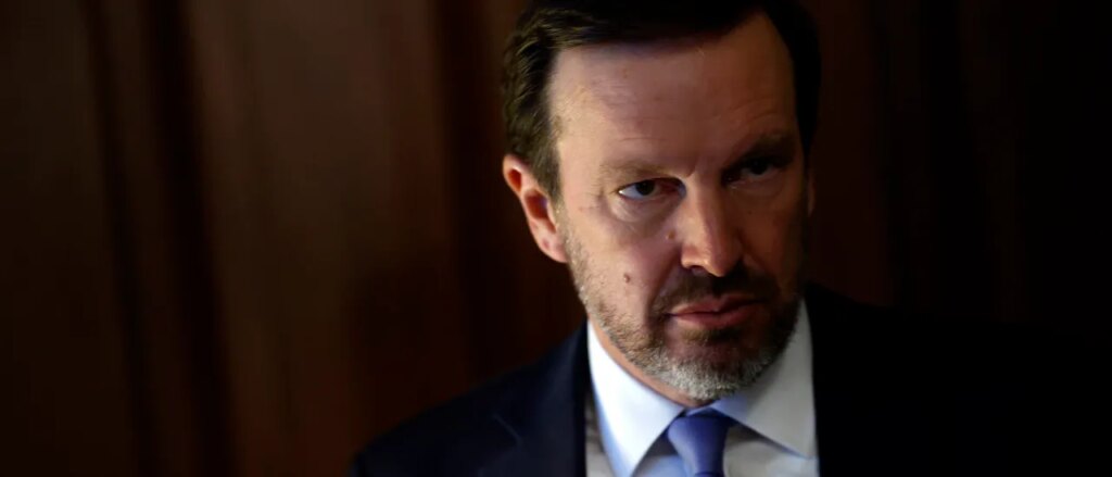 dem-sen-calls-shutdown