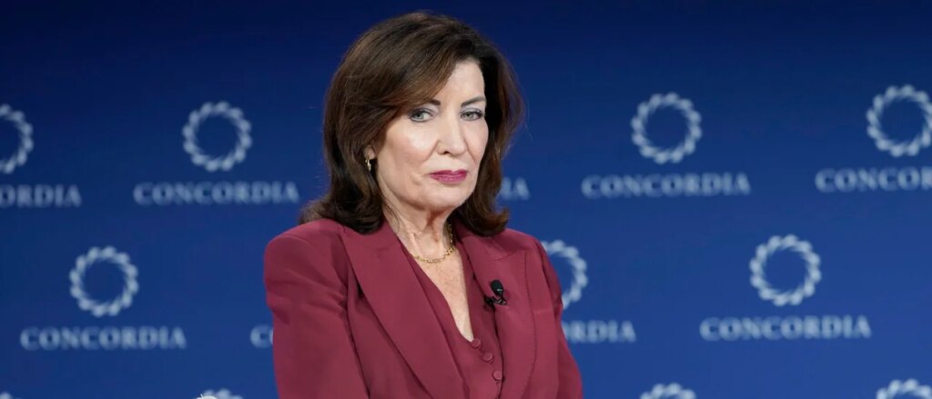 hochul’s-lead-over-stefanik-falls-after-record-comes-to-light:-poll