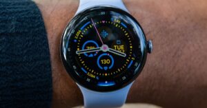 it’s-hard-not-to-like-the-beautifully-round-pixel-watch-4