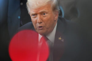 watch-live:-trump-hosts-roundtable-to-discuss-antifa