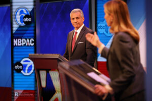 new-jersey-gubernatorial-hopefuls-spar-in-icy-final-debate