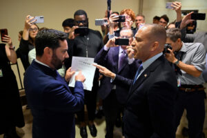 senate-democrats-cautious-with-shutdown-demands