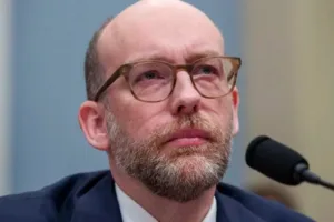 white-house-announces-federal-government-layoffs-have-begun