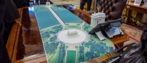 mysterious-model-on-trump