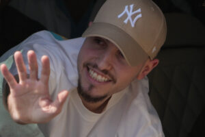 photos:-freed-hostages-reunite-with-their-families