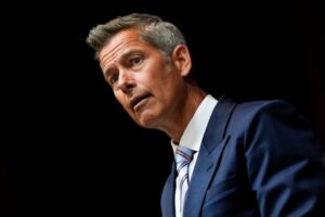 duffy-blames-democrats-for-delayed-travel-‘chaos’-during-shutdown