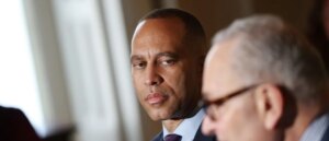 hakeem-jeffries-calls-bill-to-pay-troops-during-shutdown