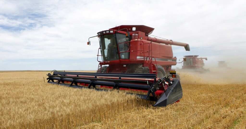 washington-farm-workers-say-overtime-threshold-is-lowering-their-pay