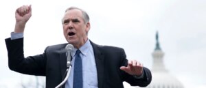 democrat-forces-unpaid-capitol-police-to-stay-up-all-night-so-he-can-rail-against-republicans