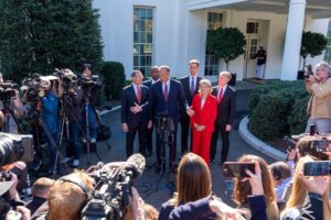 trump-in-no-rush-to-end-shutdown-impasse