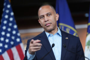 jeffries-releases-long-awaited-endorsement-of-zohran-mamdani