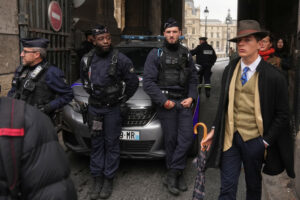 mystery-man-in-an-ap-photo-after-the-louvre-jewel-heist-creates-a-buzz
