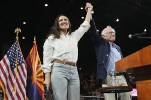 sanders-praises-aoc,-says-voters-want-candidates-that-‘fight’-for-them