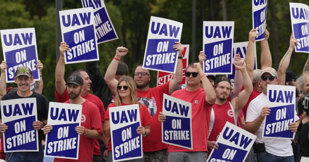 uaw-expands-strike-with-5,000-people,-shutting-down-biggest-gm-plant