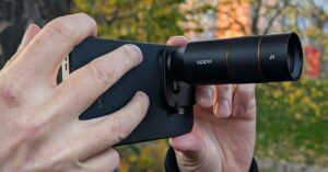 zoom-uncomfortably-close-with-oppo’s-crazy-new-telephoto-lens