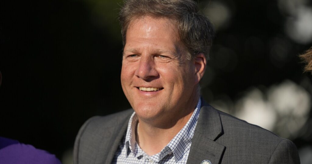 sununu-withholding-pivotal-endorsement-that-could-shake-up-gop-primary-in-early-voting-state